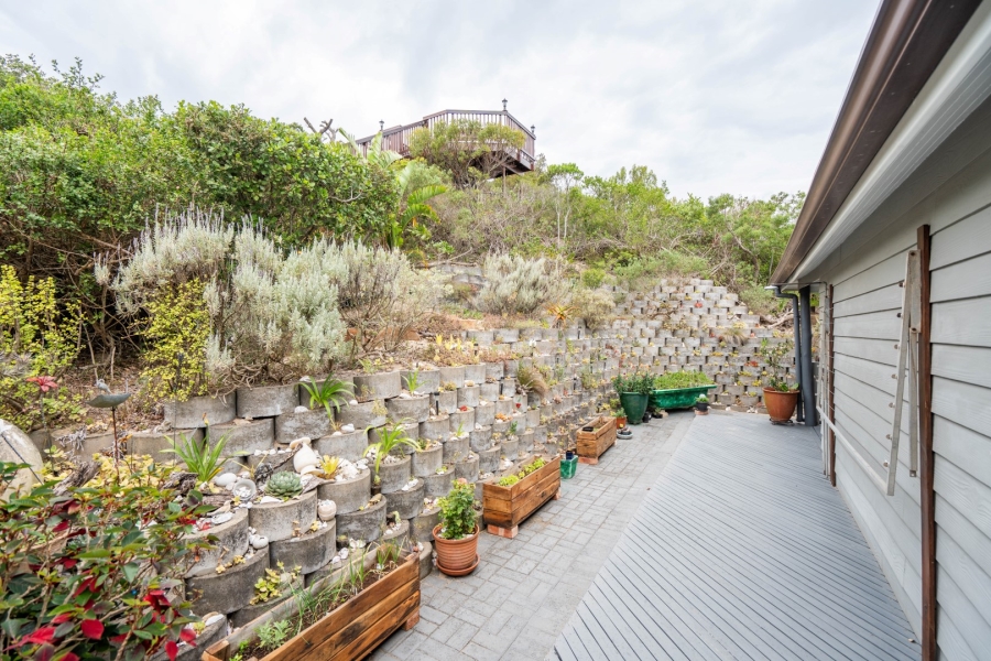 3 Bedroom Property for Sale in Seafield Eastern Cape